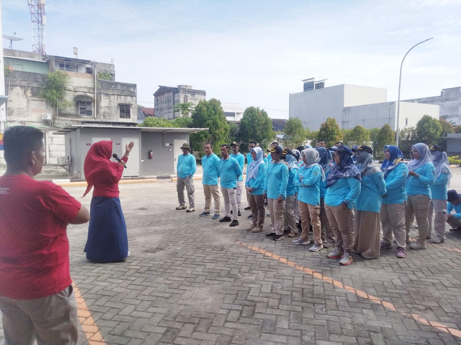 Kegiatan Outdoor Workshop Pelayanan Prima dan Komunikasi Efektif di Hotel The Zuri Dumai, 17 -18 Juni 2023
